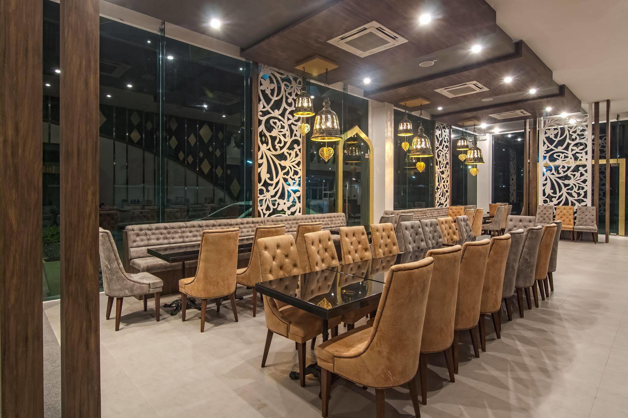 Gallery Design - Sha Extra Plus Sisaket Exterior photo